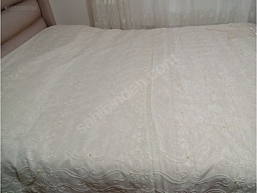 Used & Brand New Items / Home Decor / Home Textiles / Bedspread