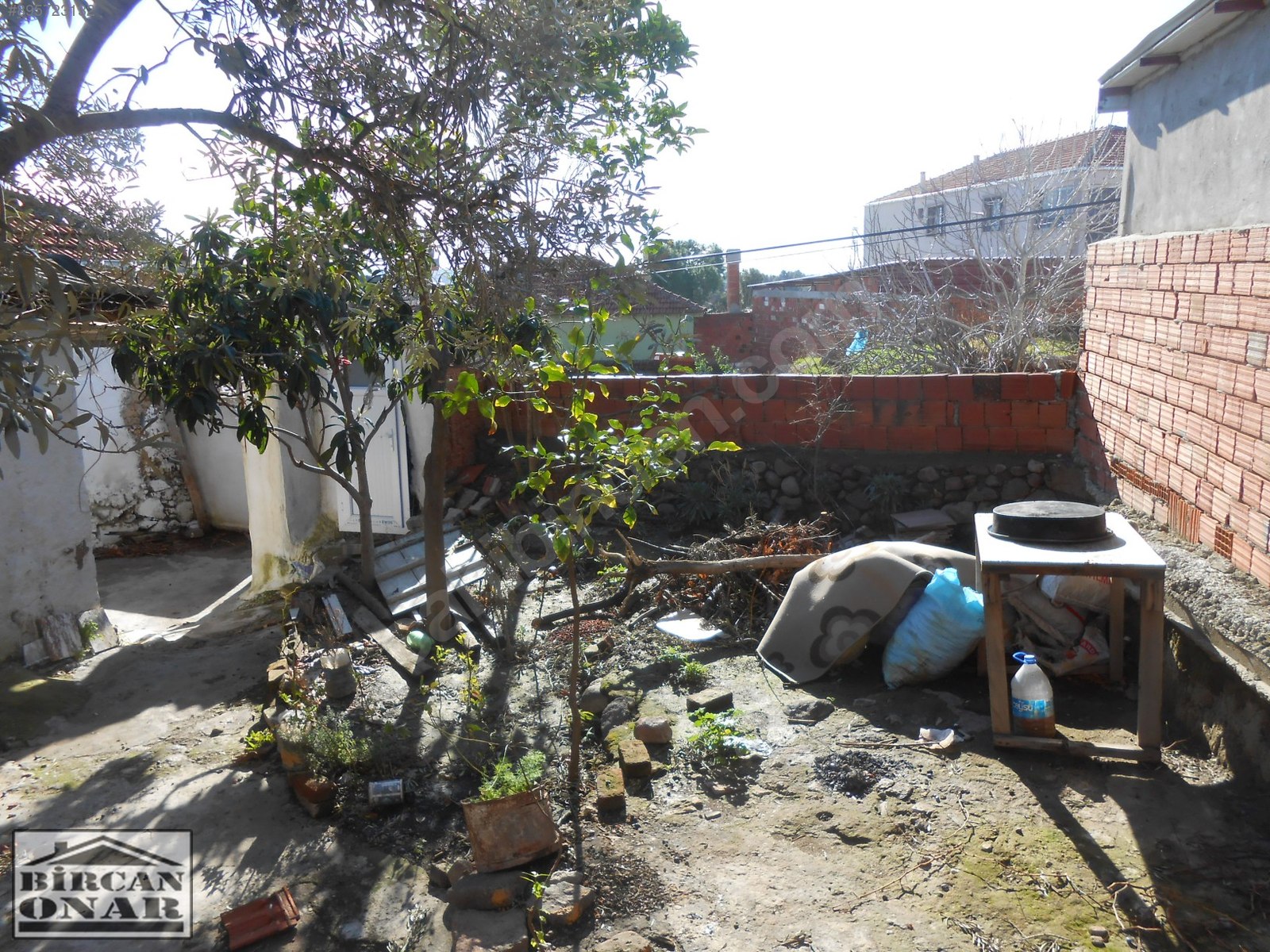 MÜSTAKİL KÖY EVİ MERKEZDE ( ARSA�SI 190 m2 ) SATILIK Satılık Müstakil