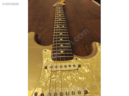 İkinci El ve Sıfır Alışveriş / Müzik / Müzik Aletleri / Telli Çalgılar / Gitar / Elektro