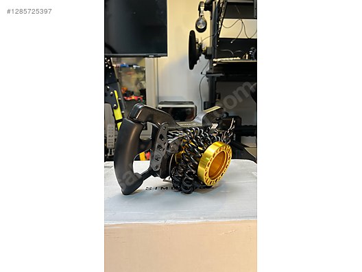 Used & Brand New Items / Gaming & Gamers Exclusive / Gaming Equipment / PC Game Racing Wheels