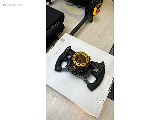 Used & Brand New Items / Gaming & Gamers Exclusive / Gaming Equipment / PC Game Racing Wheels