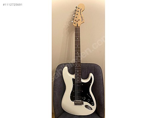 Squier deluxe outlet strat