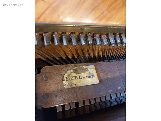 İkinci El ve Sıfır Alışveriş / Antika / Enstrüman / Antika Tuşlu Çalgı