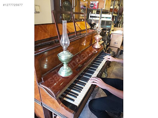 İkinci El ve Sıfır Alışveriş / Antika / Enstrüman / Antika Tuşlu Çalgı
