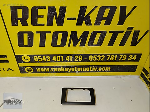 パナソニック　カーマウンター 682601526R 682604062R DACİA DUSTER TEYP RADYO ÇERÇEVESİ ORJ ÇIKM