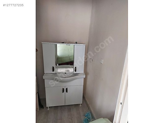 İkinci El ve Sıfır Alışveriş / Bahçe & Yapı Market / Yapı Malzemeleri / Banyo & Mutfak / Banyo Dolabı