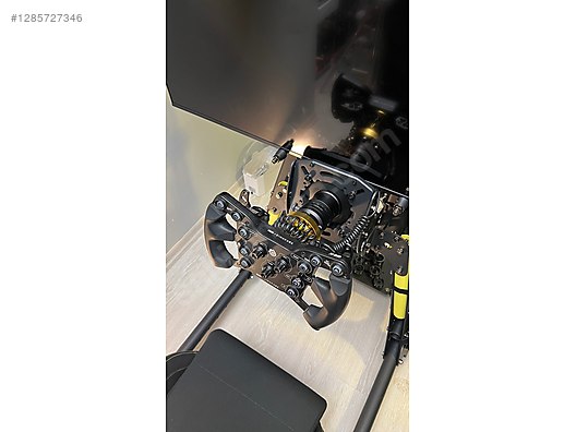 Used & Brand New Items / Gaming & Gamers Exclusive / Gaming Equipment / PC Game Racing Wheels