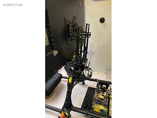 Used & Brand New Items / Gaming & Gamers Exclusive / Gaming Equipment / PC Game Racing Wheels