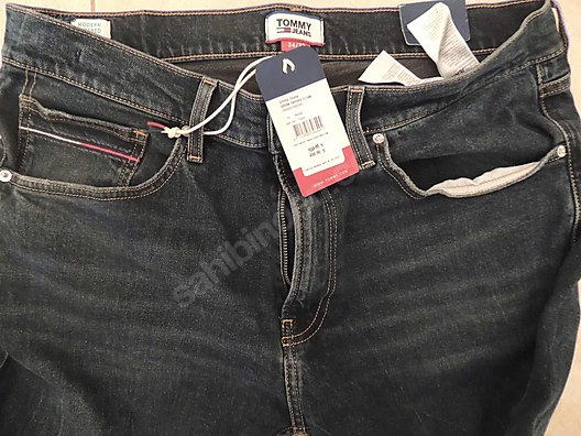 red loop jeans price