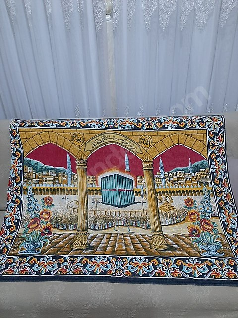 90 yıllık kumaş haç resimli örtü