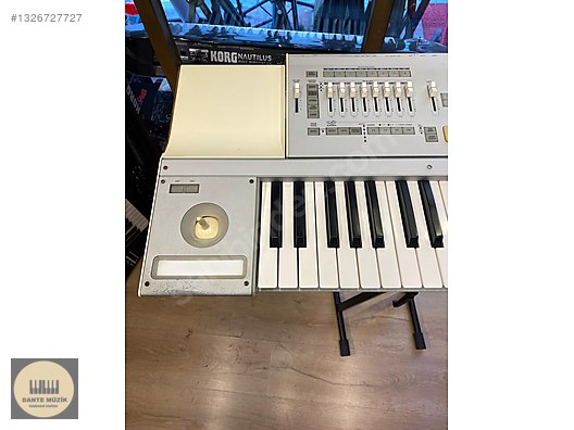 KORG M3-61 TUŞ EXPANDED ÇOK TEMİZ 256MB RAM ÇANTA VE SETİ İLE