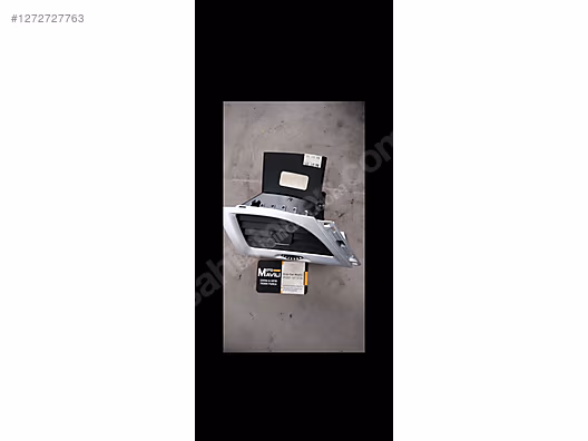 Kalorifer Izgarası Megane 3 Coupe Sol 687615296R Fluence Megane3