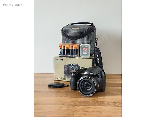 Compact / Fujifilm / FinePix S4200 / Fujifilm FinePix S4200