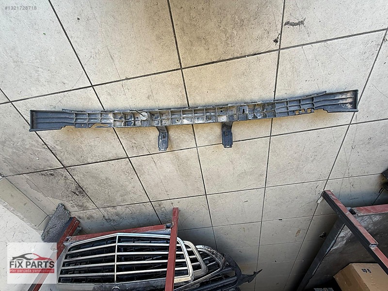 Mercedes E Tampon Tutacağı
