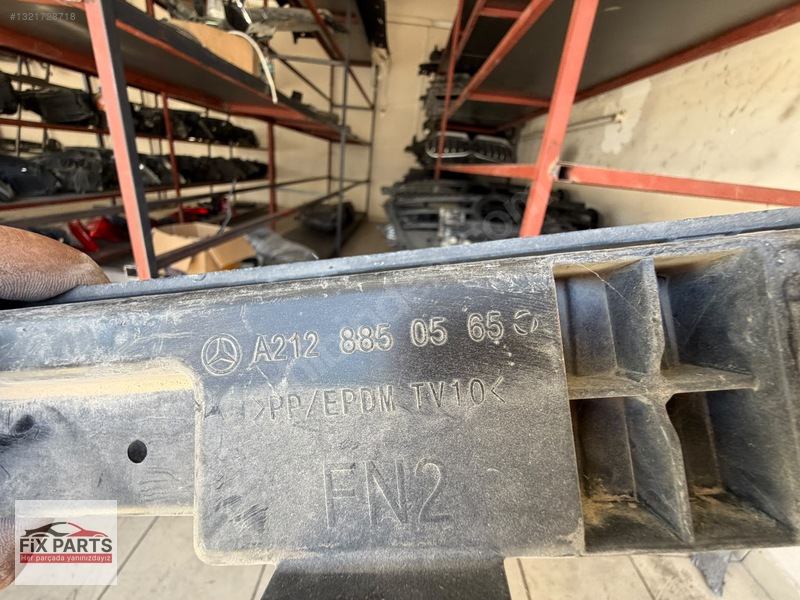 Mercedes E Tampon Tutacağı
