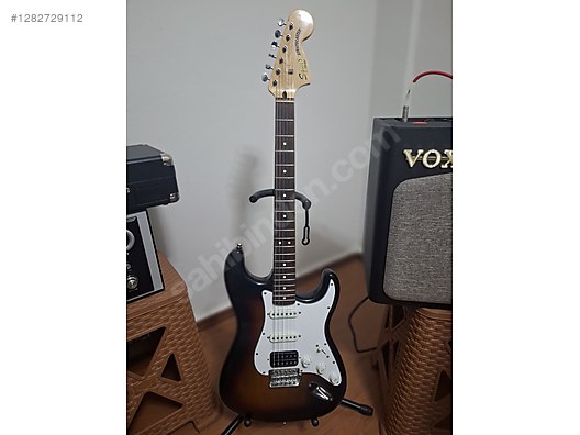 Squier Elektro Gitar