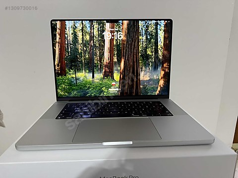Apple Macbook / MacBook Pro M1 Max - 32GB RAM - 1 TB SSD - 32 GPU