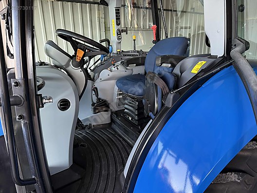 Machinery / Agricultural Machines / Tractors / New Holland / TR5.115