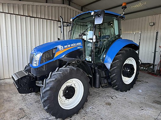 Machinery / Agricultural Machines / Tractors / New Holland / TR5.115