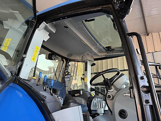 Machinery / Agricultural Machines / Tractors / New Holland / TR5.115