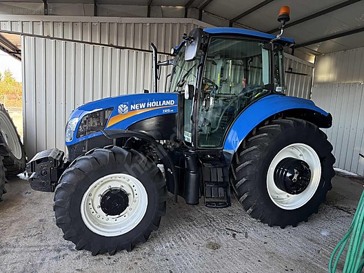 Machinery / Agricultural Machines / Tractors / New Holland / TR5.115