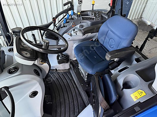 Machinery / Agricultural Machines / Tractors / New Holland / TR5.115