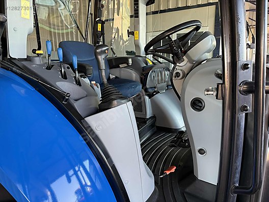Machinery / Agricultural Machines / Tractors / New Holland / TR5.115