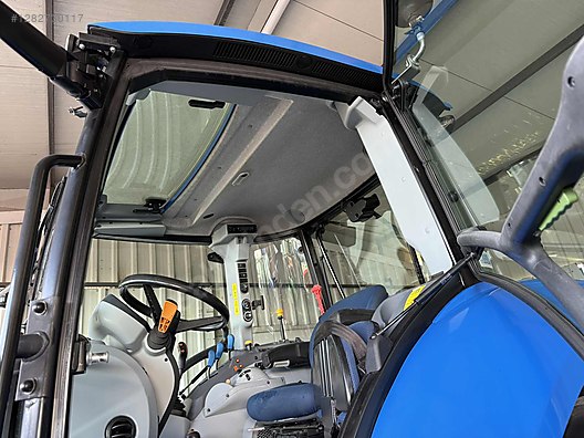 Machinery / Agricultural Machines / Tractors / New Holland / TR5.115