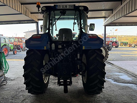 Machinery / Agricultural Machines / Tractors / New Holland / TR5.115