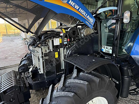 Machinery / Agricultural Machines / Tractors / New Holland / TR5.115