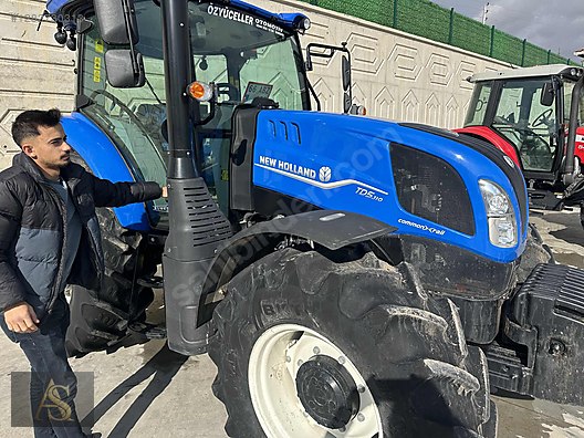 Machinery / Agricultural Machines / Tractors / New Holland / TD5.110