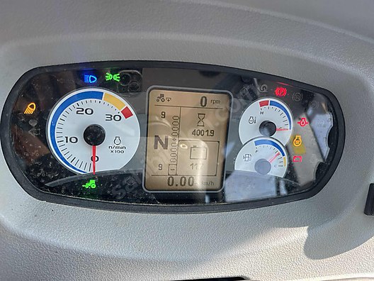 Machinery / Agricultural Machines / Tractors / New Holland / TR5.100