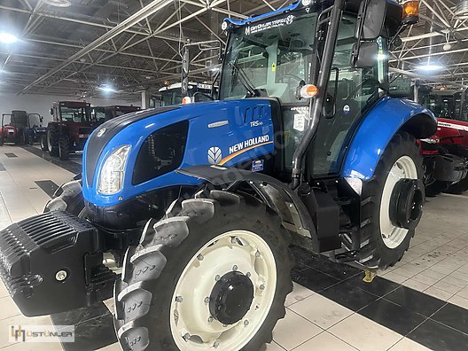 Machinery / Agricultural Machines / Tractors / New Holland / TR5.110
