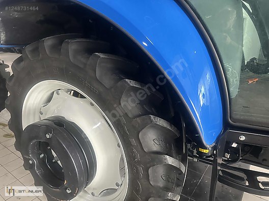 Machinery / Agricultural Machines / Tractors / New Holland / TR5.110