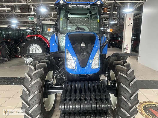 Machinery / Agricultural Machines / Tractors / New Holland / TR5.110