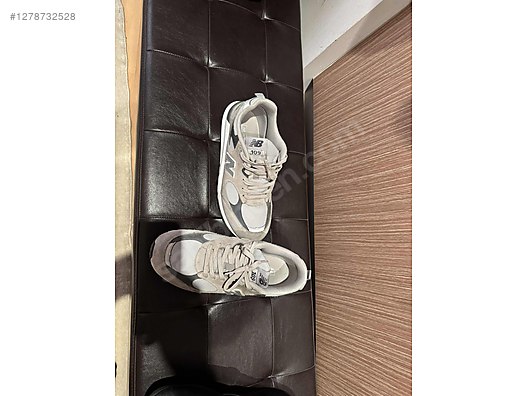 Used & Brand New Items / Sports / Athletics / Running / Shoes