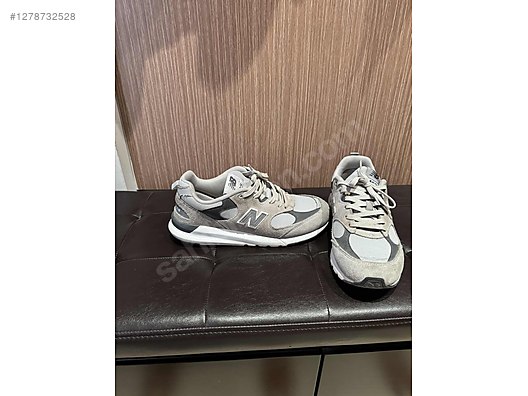 Used & Brand New Items / Sports / Athletics / Running / Shoes