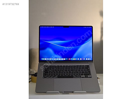 Apple Macbook / Macbook Air M2 - 15 inç - 8GB - 256GB sahibinden