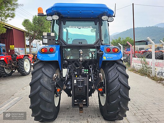 Machinery / Agricultural Machines / Tractors / New Holland / TD90D