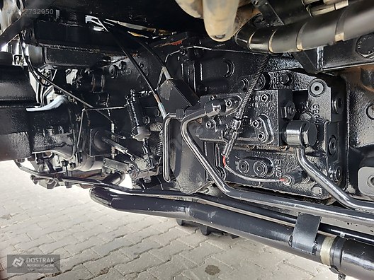 Machinery / Agricultural Machines / Tractors / New Holland / TD90D