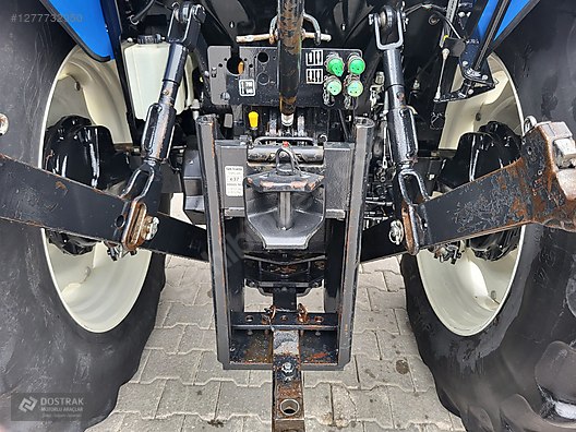 Machinery / Agricultural Machines / Tractors / New Holland / TD90D