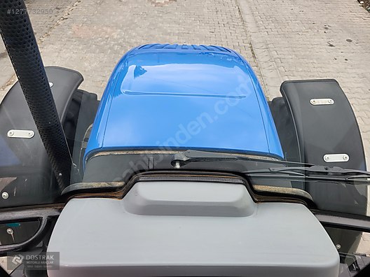 Machinery / Agricultural Machines / Tractors / New Holland / TD90D