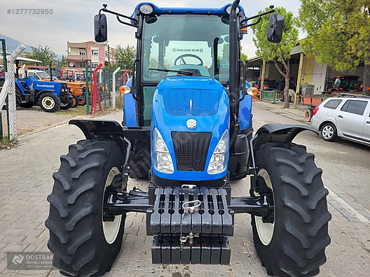 Machinery / Agricultural Machines / Tractors / New Holland / TD90D