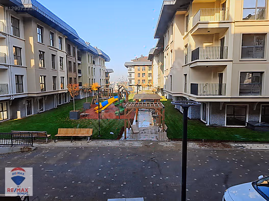 ÜSKÜDAR ÇENGELKÖY EMLAK KONUTDA PEYZAJA BAKAN SATILIK 2+1 DAİRE