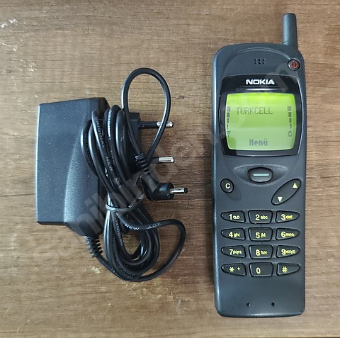 NOKIA 3110 KAYITLI VE ŞARJ ALETİYLE BERABER
