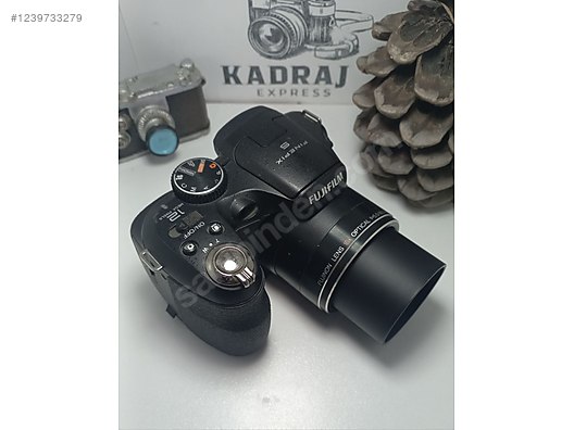 Fujifilm FinePix S1800 Compacts Digital Cameras are on