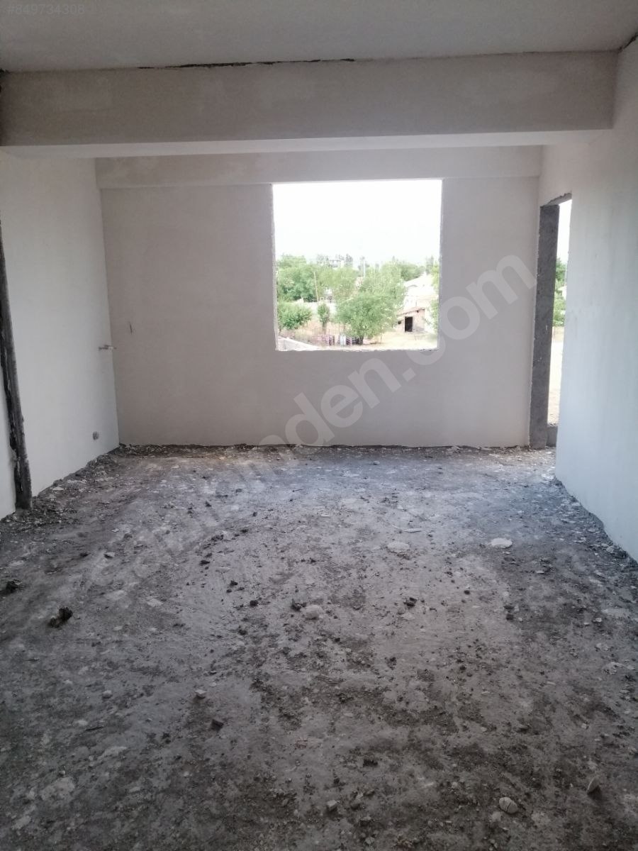 ERZİNCANSİVAS KARAYOLU ÜZERİ KAVAKYOLUN DA SATILIK 1+1 DAİRE Satılık
