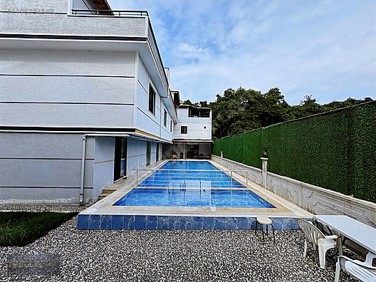 SEZER GÜLEÇ GAYRİMENKUL'DEN // TRİPLEKS VİLLA 4+1 // HAVUZLU #1196734549