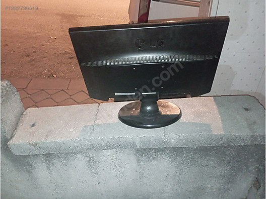 Used & Brand New Items / Computers / Monitors / LED & LCD Monitör