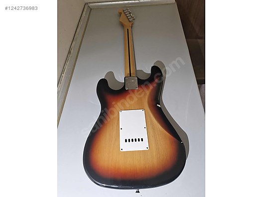 İkinci El ve Sıfır Alışveriş / Müzik / Müzik Aletleri / Telli Çalgılar / Gitar / Elektro